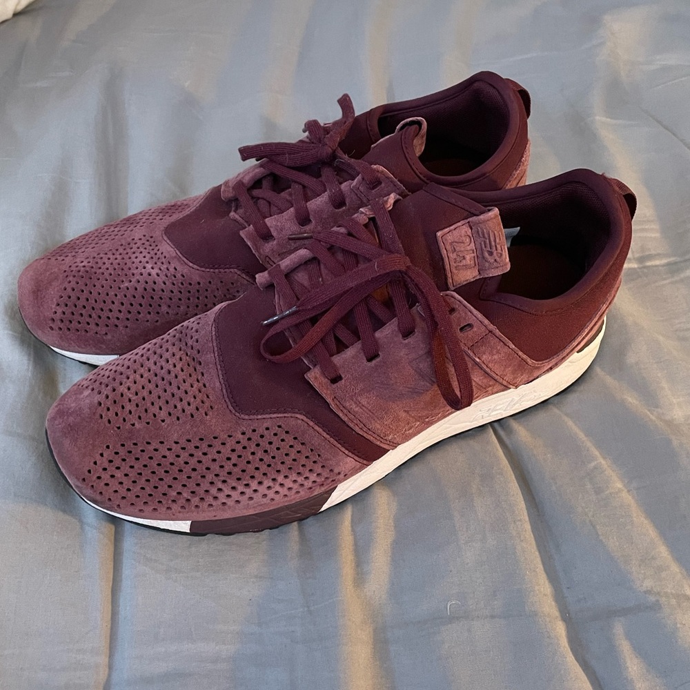 Suede new balance 247’s